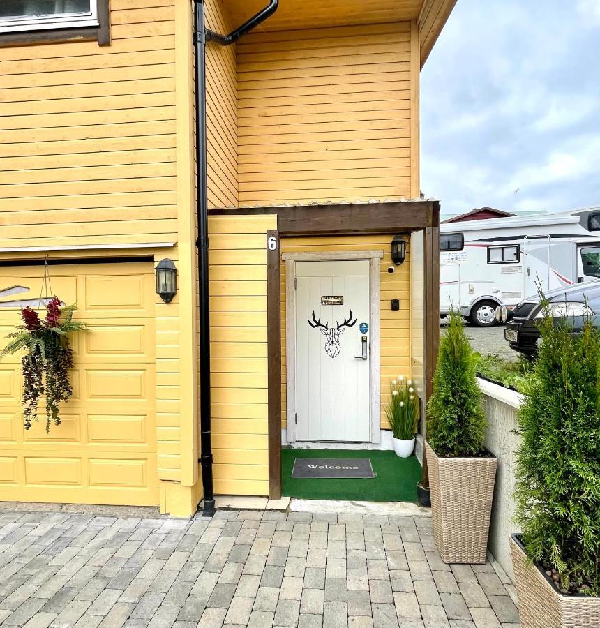 Guesthouse In Tromso Center By Dada Bagian luar foto